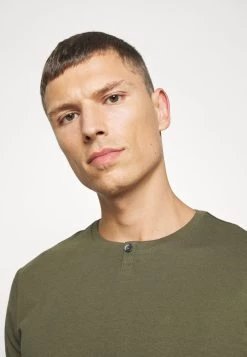 Soldes En Ligne Pier One T-shirt Basique T-shirts Col Rond Homme -Fashion Soldes 8167b2224aaf451d83950f4fdb6e3f43