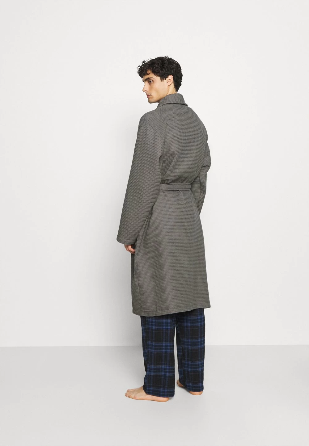 Pier One Discount En Ligne Peignoir Sous-vêtements & Chaussettes Col Châle Homme 3 Pier One Discount En Ligne Peignoir Sous-vêtements & Chaussettes Col Châle Homme – Image 3