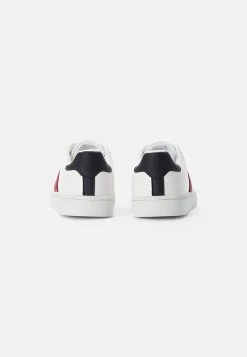 Pier One Baskets Basses Prix Malin Baskets & Sneakers Rond Unisex 8 Pier One Baskets Basses Prix Malin Baskets & Sneakers Rond Unisex -Fashion Soldes 85f3d260dbe14d1f8435366b29897c39
