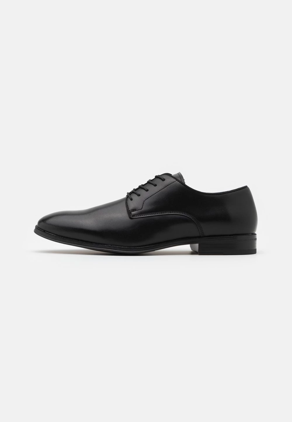 Pier One Derbies & Richelieus Soldes Chaussures De Ville Rond Homme 1 Pier One Derbies & Richelieus Soldes Chaussures De Ville Rond Homme