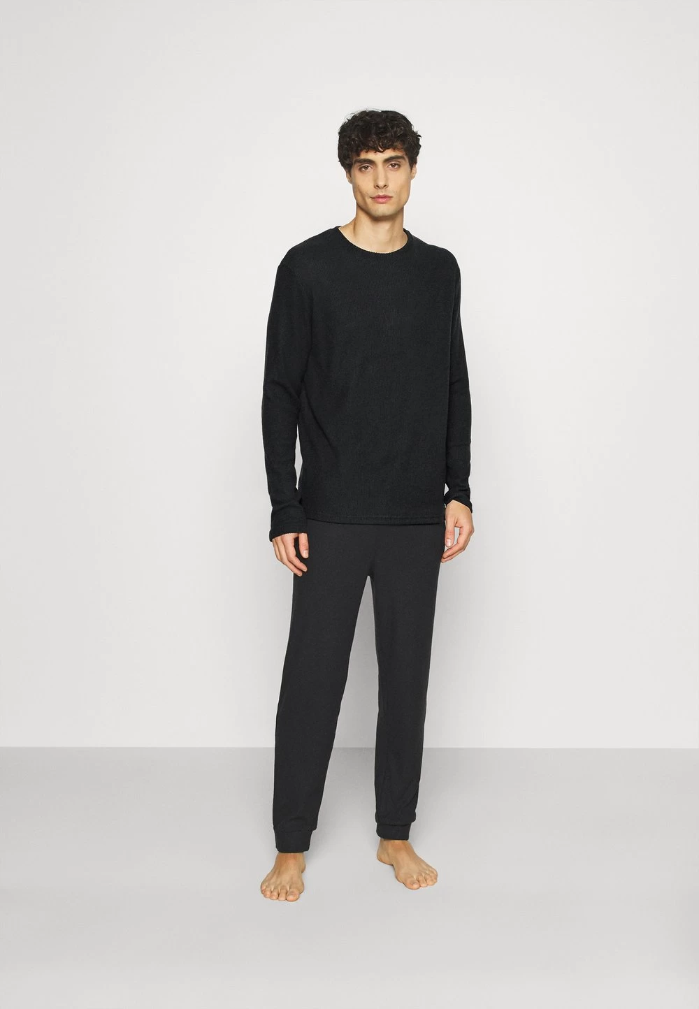 Prix Allégé Pier One RIBBED LOUNGE TOP – Haut De Pyjama Pyjamas Col Rond Homme 2 Prix Allégé Pier One RIBBED LOUNGE TOP – Haut De Pyjama Pyjamas Col Rond Homme – Image 2