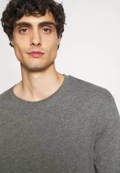 Pier One Pyjama Prix Affortable Pyjamas Normale Homme -Fashion Soldes 8eca8468bd0549f38d542e8d800d8311