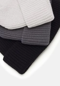 Pier One 3 PACK UNISEX – Bonnet Qualité Garantie Casquettes, Bonnets Et Chapeaux Couleur Unie -Fashion Soldes 9082a7a7fe7847ecae22db0f17ee9e35