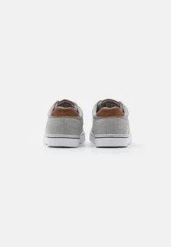 Prix Dégriffé Pier One UNISEX – Baskets Basses Sneakers Rond -Fashion Soldes 90e444c78331435b9b0ea8690376a84f