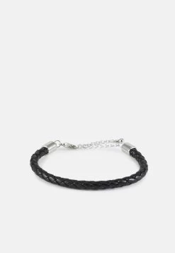 Prix Abordable Pier One SET – Montre Montres Et Bijoux Boucle Ardillon Homme -Fashion Soldes 913651725b2d4cf3ba12f9b28973a711