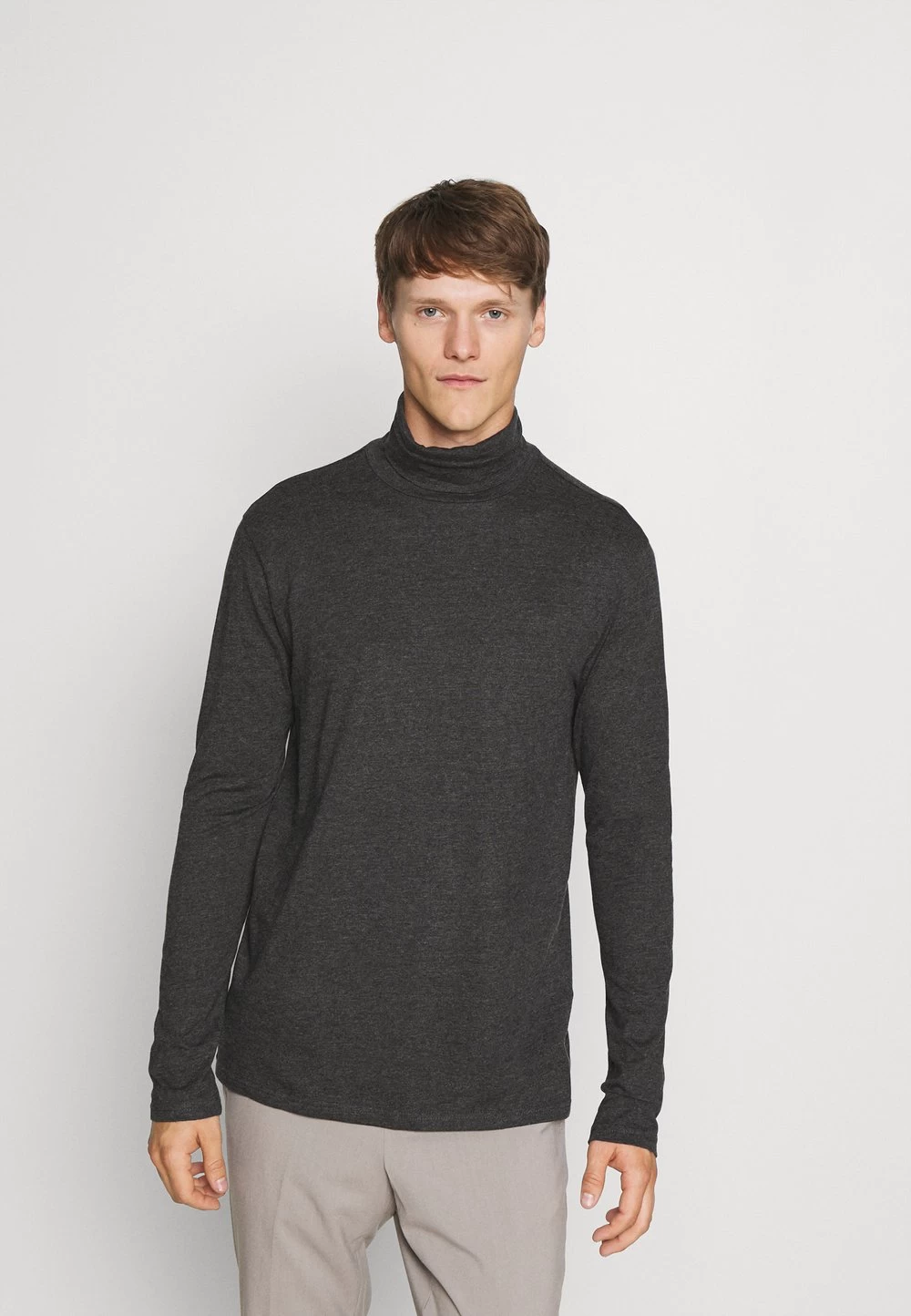 Pier One 3 PACK – T-shirt à Manches Longues Soldes En Ligne T-shirts & Polos Col Roulé Homme 4 Pier One 3 PACK – T-shirt à Manches Longues Soldes En Ligne T-shirts & Polos Col Roulé Homme – Image 4