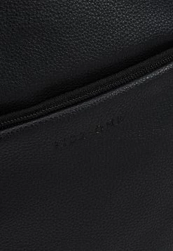 Pier One UNISEX – Sac à Dos Rabais Sacs Poche Pour Pc Portable 15 Pouces -Fashion Soldes 962c8fb156a54fb0a4c3680a998e03ef