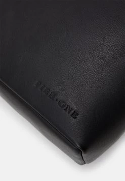 Pier One Sac Bandoulière Prix Préférentiel Sacs Compartiment Pour Téléphone Portable Homme 7 Pier One Sac Bandoulière Prix Préférentiel Sacs Compartiment Pour Téléphone Portable Homme -Fashion Soldes 969d38eb368844c486da76ceac154276