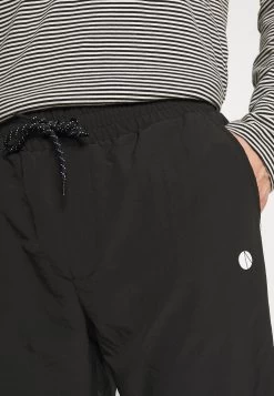 Pier One Pantalon De Survêtement Prix Distinctifs Pantalons Normale Homme 10 Pier One Pantalon De Survêtement Prix Distinctifs Pantalons Normale Homme -Fashion Soldes 96cbc274646f461d83b7a454bd047d93