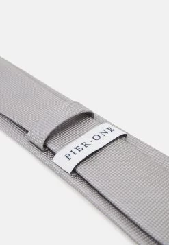 50% Off De Vente Pier One Cravate Cravates Et Nœuds Papillon Homme Homme -Fashion Soldes 9dd68083414a45a38eed28f323902631