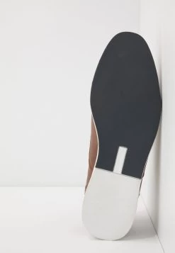 Bonne Qualité Pier One Chaussures à Lacets Derbies Et Richelieus Rond Homme 12 Bonne Qualité Pier One Chaussures à Lacets Derbies Et Richelieus Rond Homme -Fashion Soldes a0c25a60494c46728b0775e11baa2be4