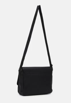 Pier One Sac Bandoulière Garantie De Qualité 100% Sacs Compartiment Pour Pc Portable Homme -Fashion Soldes a2fb7a96a96a48a49d9f63a3cdfcfeb8