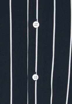 Excellente Qualité Pier One Chemise Chemises Col Revers Homme -Fashion Soldes a5233839187b48298987858af49c1efa