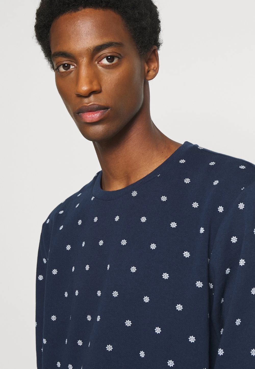 Pier One Se Vend Bas Prix Sweatshirt Pulls Et Gilets Col Rond Homme 1 Pier One Se Vend Bas Prix Sweatshirt Pulls Et Gilets Col Rond Homme