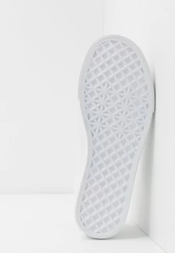 Pier One UNISEX – Baskets Basses Assurance De L’Authenticité Sneakers Rond 11 Pier One UNISEX – Baskets Basses Assurance De L’Authenticité Sneakers Rond -Fashion Soldes a93af45c740b4e05bf0baca62c12f625