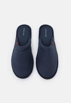 Pier One Prix Acceptable Chaussons Rond Homme -Fashion Soldes a980ddae57c846959579e8a4a1384f89