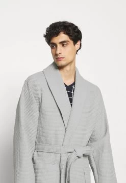 Pier One Peignoir Meilleure Qualité Sous-vêtements & Chaussettes Col Châle Homme 15 Pier One Peignoir Meilleure Qualité Sous-vêtements & Chaussettes Col Châle Homme -Fashion Soldes af6826790f45491bbd51f56bb643bad0