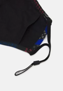 Pier One 3 PACK UNISEX – Masque En Tissu Prix Distinctifs Masques Paisley/cachemire -Fashion Soldes b116ca9312844359b940ccd0d4e83afa