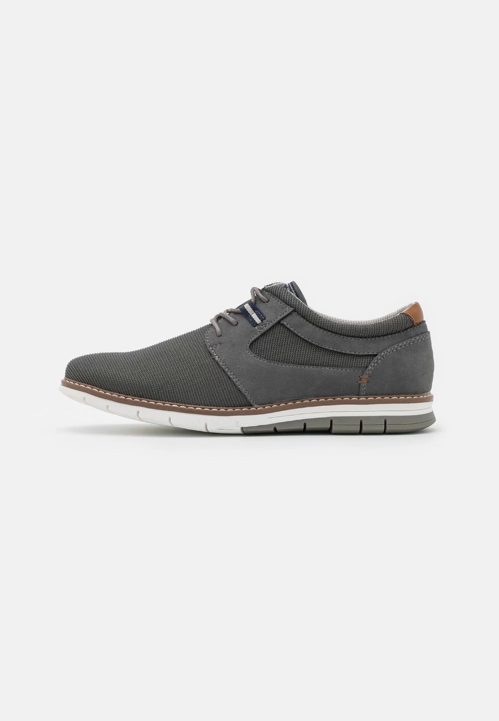 Pier One Promos Chaussures à Lacets Derbies Et Richelieus Rond Homme 1 Pier One Promos Chaussures à Lacets Derbies Et Richelieus Rond Homme