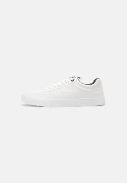 Pier One En Remise UNISEX – Baskets Basses Baskets & Sneakers Rond
