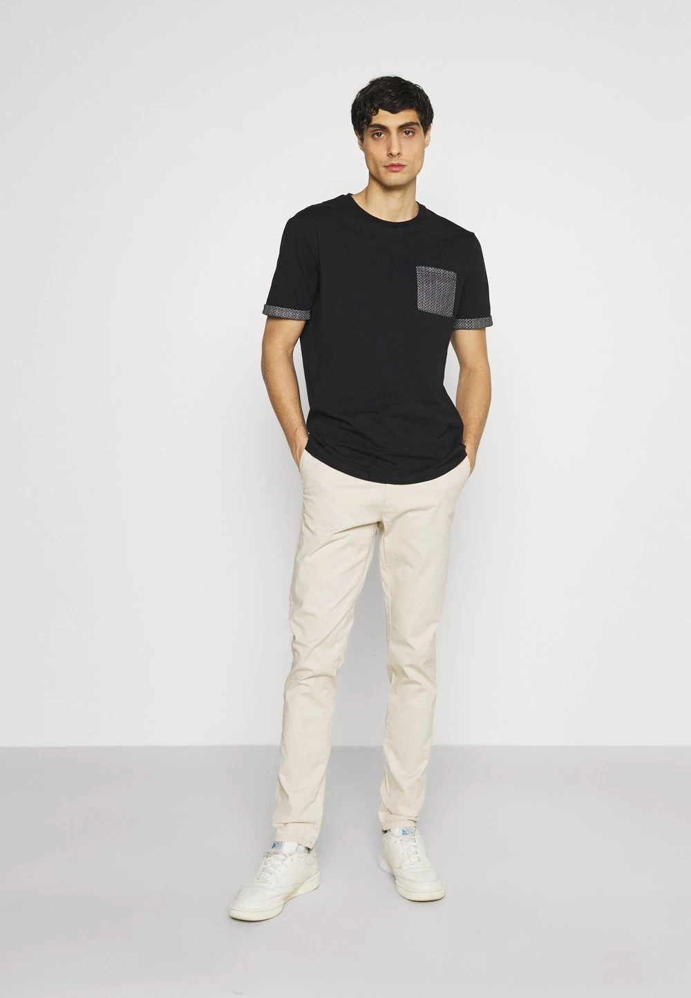Pier One Prix Malin T-shirt Imprimé T-shirts Col Rond Homme 2 Pier One Prix Malin T-shirt Imprimé T-shirts Col Rond Homme – Image 2