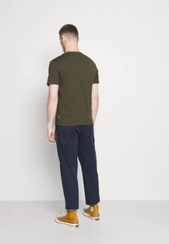 Pier One 2 PACK – T-shirt Imprimé Prix Réduit T-shirts Col Rond Homme -Fashion Soldes cb3b09bf124a4a879b2bfc2f86382da6