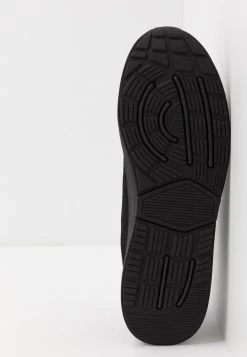 Pier One Prix De Lancement UNISEX – Baskets Basses Sneakers Rond 10 Pier One Prix De Lancement UNISEX – Baskets Basses Sneakers Rond -Fashion Soldes d1f1e40e564a4b54b50b558d37bbe2de