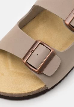 Pier One UNISEX – Chaussons En Remise Ouvert Homme -Fashion Soldes d5c0fe1ddbff427c88656e1c823054a0