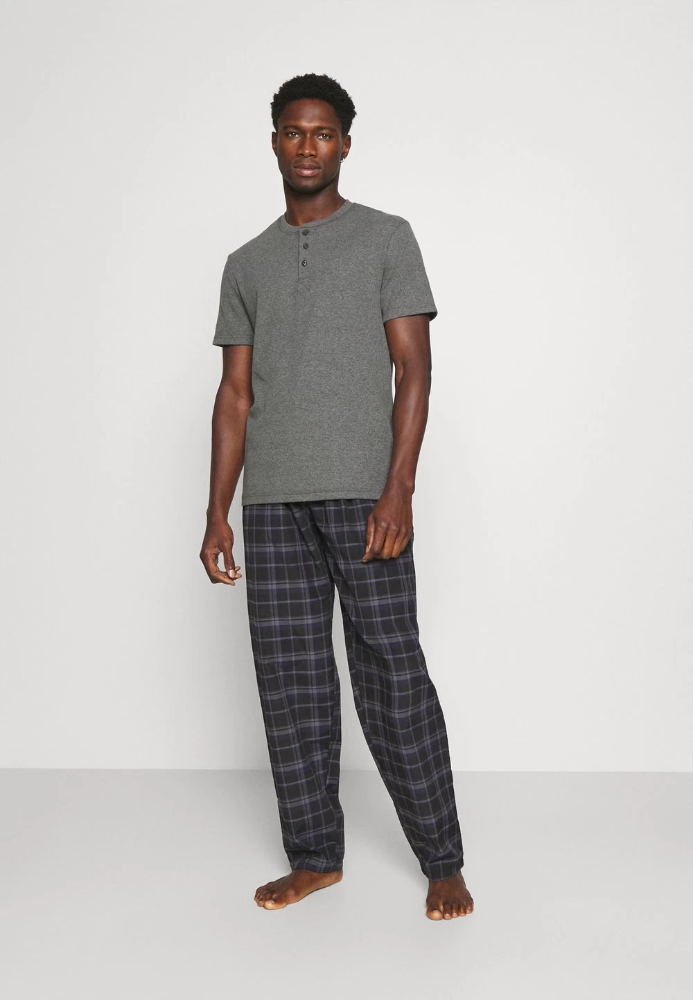 Pier One Prix Compétitif LOUNGE HENLEY TEE – Haut De Pyjama Pyjamas Col Tunisien Homme 2 Pier One Prix Compétitif LOUNGE HENLEY TEE – Haut De Pyjama Pyjamas Col Tunisien Homme – Image 2