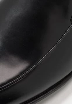 Pier One Prix Exclusifs Mocassins Chaussures De Ville Rond Homme -Fashion Soldes da0e67802c294a9a8d190ed27dfe6ee7