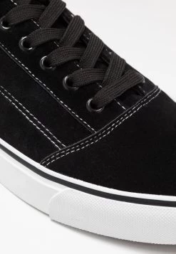Pier One Baskets Basses Prix Affortable Sneakers Rond Homme 8 Pier One Baskets Basses Prix Affortable Sneakers Rond Homme -Fashion Soldes db94b44dc23046fd9515ddcbc735bc91