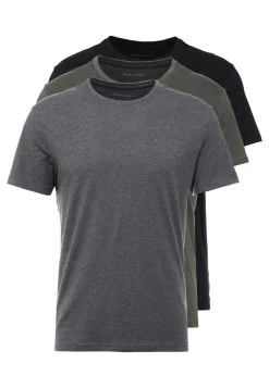 Pier One 3 PACK – T-shirt Basique – Black/ White Prix Gelé T-shirts Col Rond Homme -Fashion Soldes df840033a7f04afda15f16c48ba7762b 6