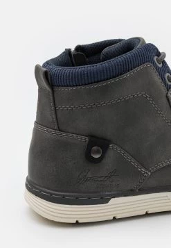 Pier One Baskets Montantes Prix Abordable Baskets & Sneakers Rond Homme 13 Pier One Baskets Montantes Prix Abordable Baskets & Sneakers Rond Homme -Fashion Soldes e2feeff905044e28bf9eadd1fe4102b3