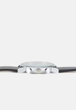 Pier One SET – Montre Meilleure Qualité Montres Et Bijoux Boucle Ardillon Homme 10 Pier One SET – Montre Meilleure Qualité Montres Et Bijoux Boucle Ardillon Homme -Fashion Soldes e39db5c759454fd99c2d2c70bd79f6c9