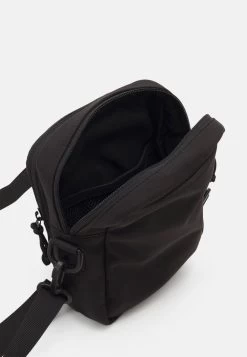 Pier One Un Tarif Préférentiel UNISEX – Sac Bandoulière Sacs Fermeture éclair Homme -Fashion Soldes e4911c1c8ff446c095328d9eb7f5dee6
