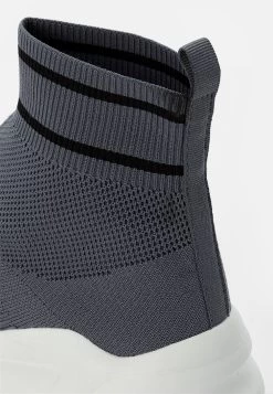 Prix Allégé Pier One Baskets Montantes Sneakers Rond Homme -Fashion Soldes e5b5f3ad4b144ac3ae241bf949bbba8a