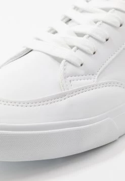 Pier One UNISEX – Baskets Basses Rabais Sneakers Rond Homme 11 Pier One UNISEX – Baskets Basses Rabais Sneakers Rond Homme -Fashion Soldes e7d29f06abc444708b00a25d8fd3f756