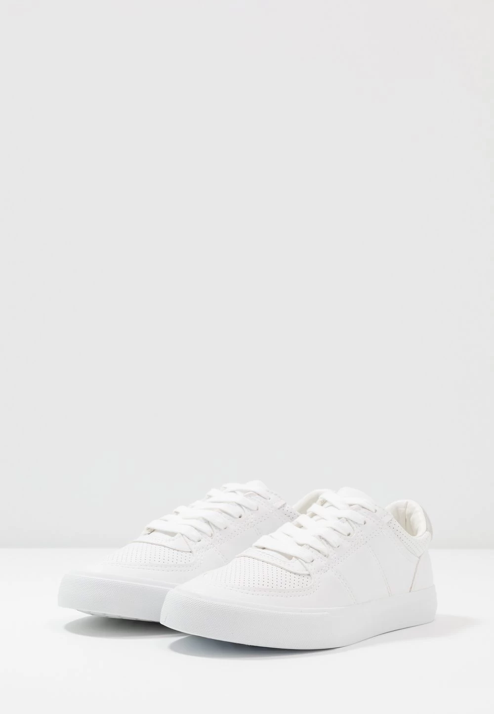 Pier One UNISEX – Baskets Basses Assurance De L’Authenticité Sneakers Rond 3 Pier One UNISEX – Baskets Basses Assurance De L’Authenticité Sneakers Rond – Image 3