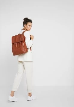 Discount En Ligne Pier One UNISEX – Sac à Dos Sacs Fermoir Aimanté 14 Discount En Ligne Pier One UNISEX – Sac à Dos Sacs Fermoir Aimanté -Fashion Soldes f4b13091a1e1449fbcad806f51bffdf0