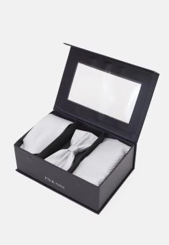 Excellente Qualité Pier One SET – Cravate Pochettes De Costume Couleur Unie Homme -Fashion Soldes f6a479bec3cb4628a696a541933630fd