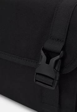 Prix Sacrifiés Pier One UNISEX – Sac Bandoulière Sacs Fermeture à Clip 7 Prix Sacrifiés Pier One UNISEX – Sac Bandoulière Sacs Fermeture à Clip -Fashion Soldes f6be7e6f25484afd818fa13238f4a0f4