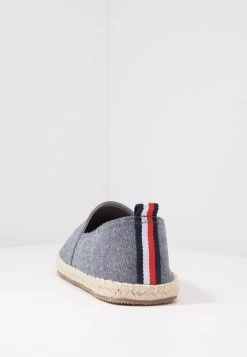 Pier One 50% Off De Vente UNISEX – Espadrilles Chaussures Basses Rond -Fashion Soldes f82abf9748144240a63690b545b4344d